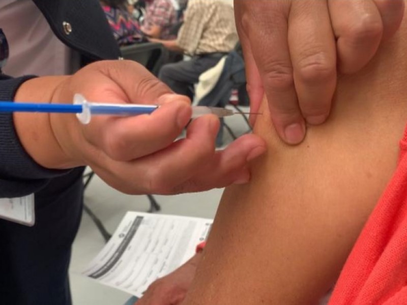 Inicia vacunación contra COVID-19 para adultos mayores de Ezequiel Montes