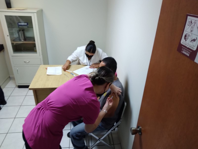 Inicia vacunación contra la influenza estacional en Sonora
