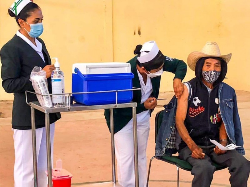 Inicia vacunación de refuerzo en Oaxaca