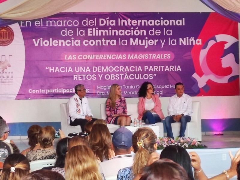 Inician Actividades contra la violencia a la Mujer en Tuxpan