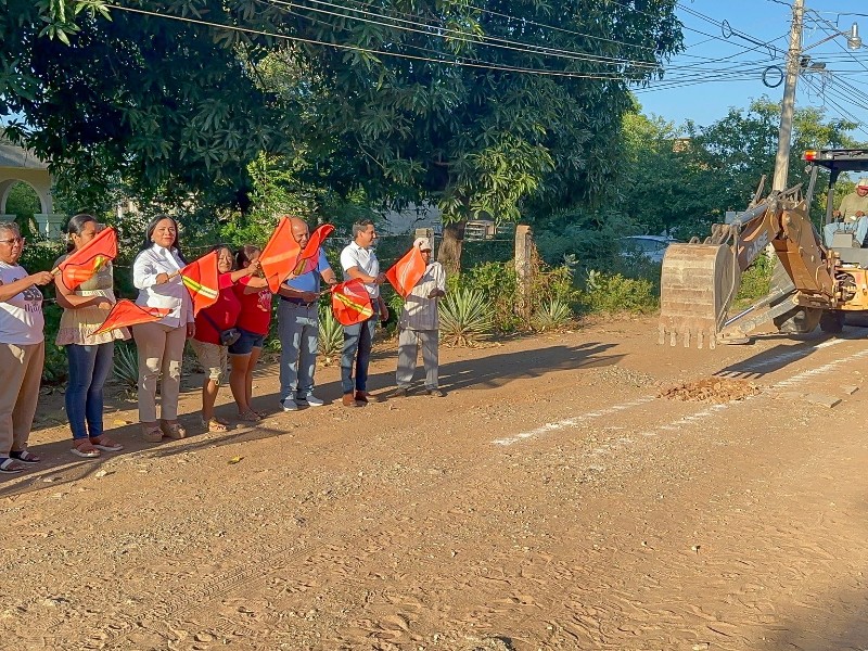 Inician ampliación de drenaje sanitario en la colonia 12 de Octubre