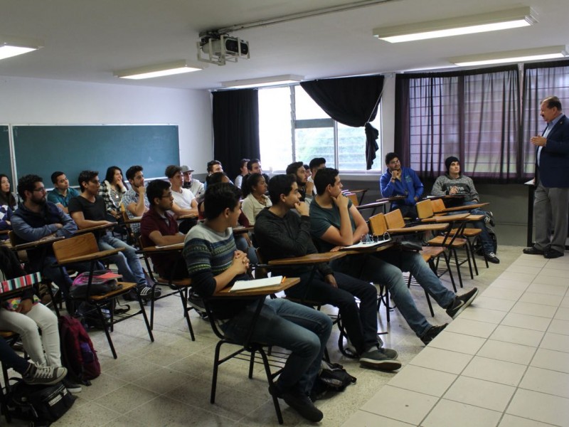 Inician clases 55 mil estudiantes de la UMSNH