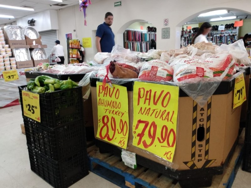 Comparan precios para cenas navideñas