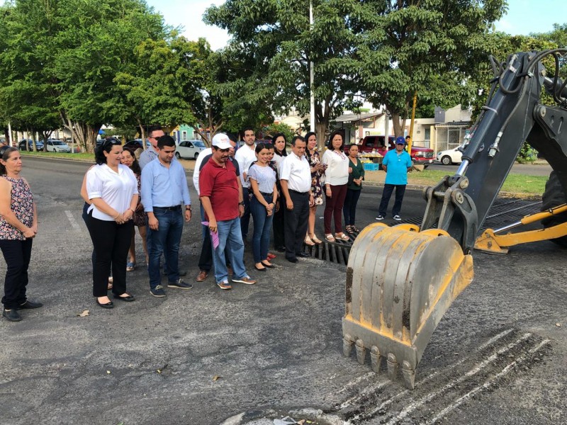 Inician construcción de colectores en Villa de Álvarez