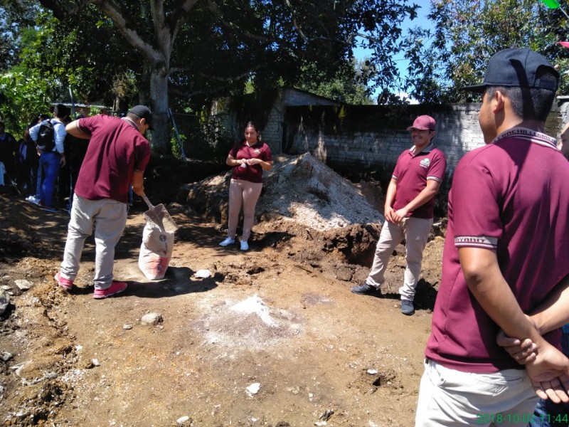 Inician construcción del Telebachillerato Comunitario de Majadas