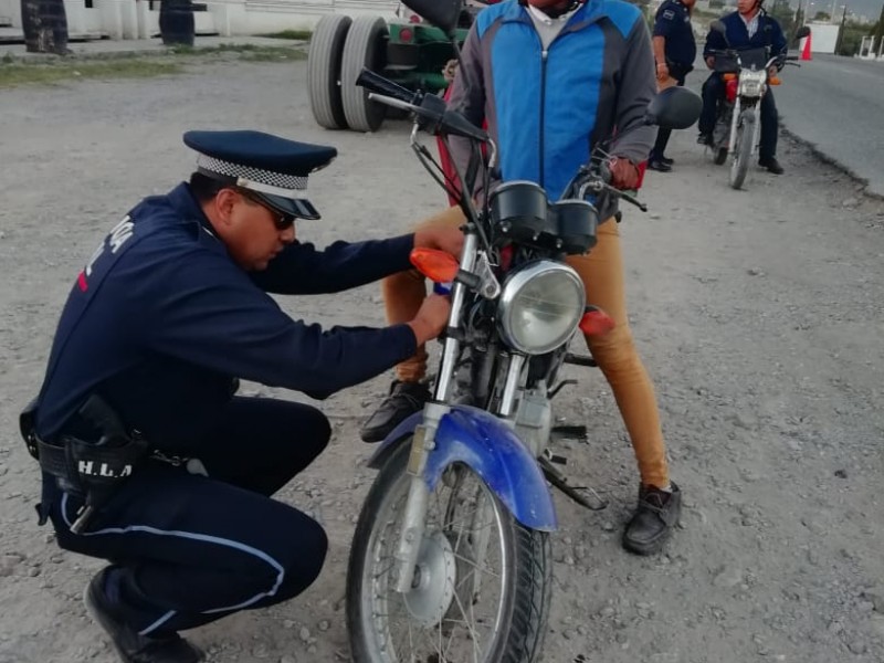 Inician infracciones para motociclistas irregulares en carreteras estatales