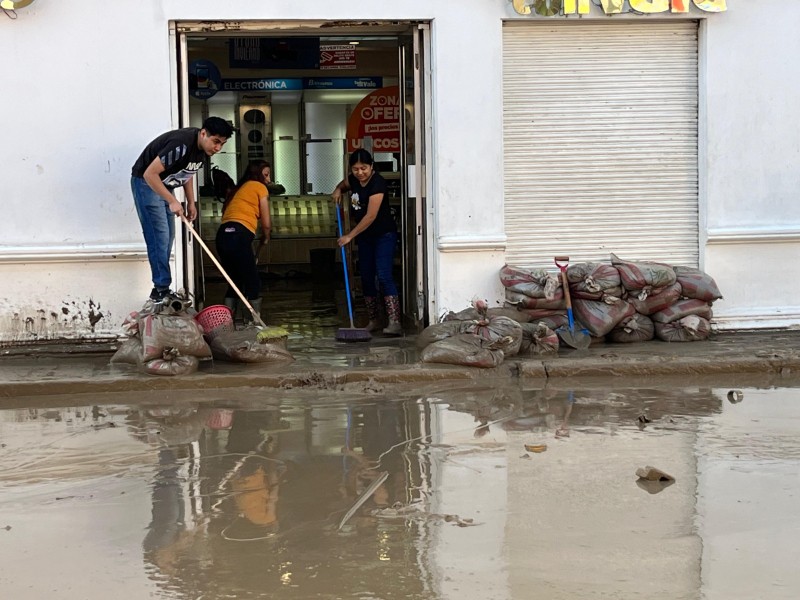 Inician labores de limpieza en Tuxpan