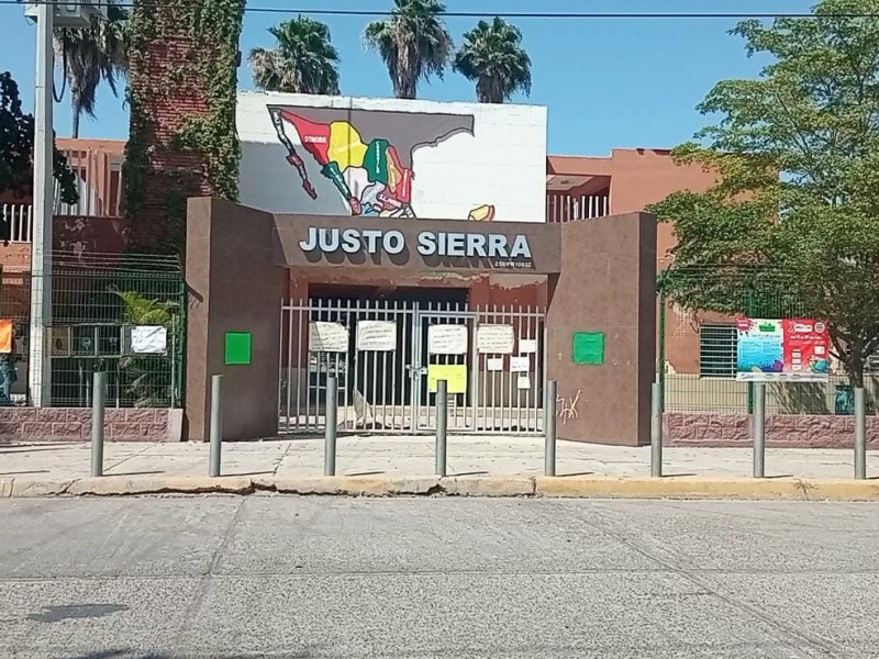 Inician labores de reparación en primaria Justo Sierra tras manifestación