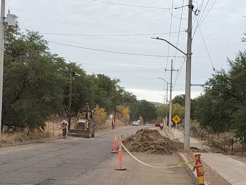 Inician obra de rehabilitación del camino a la UTN