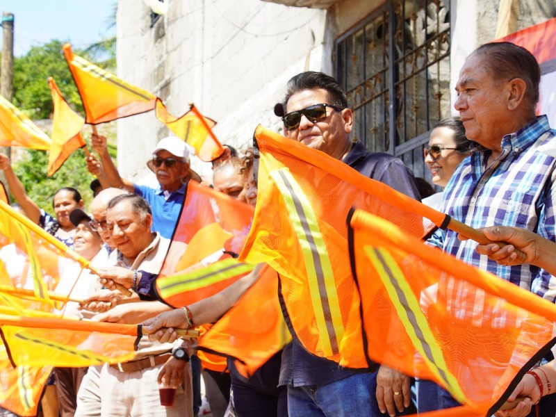 Inician obras de drenaje en colonia Juquilita de Salina Cruz
