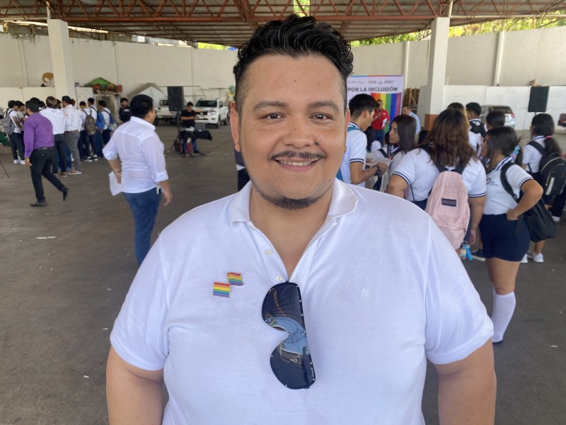 Inician preparativos para festival del orgullo gay en Zihuatanejo