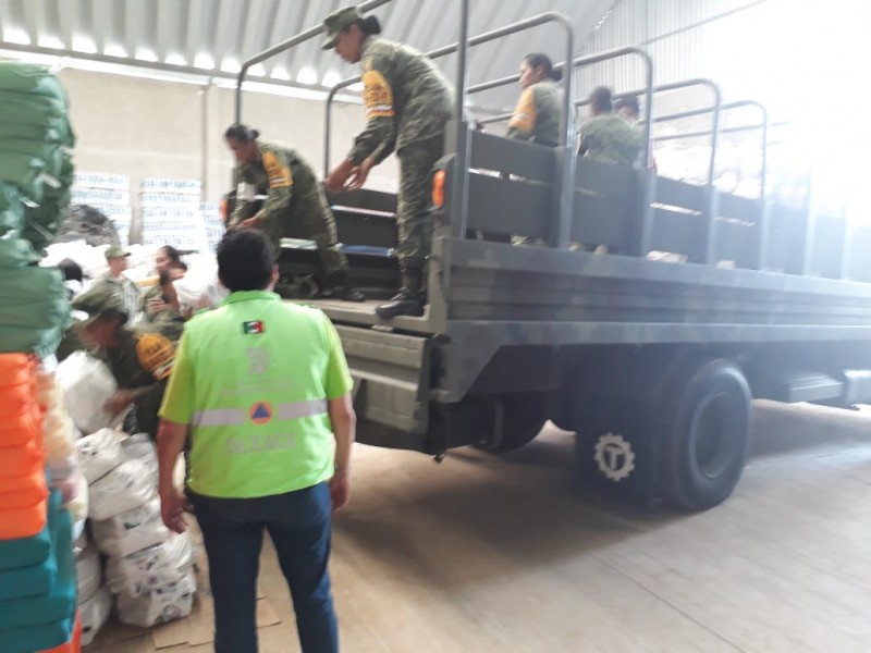 Inician puente aéreo para abastecer viveres en Oaxaca