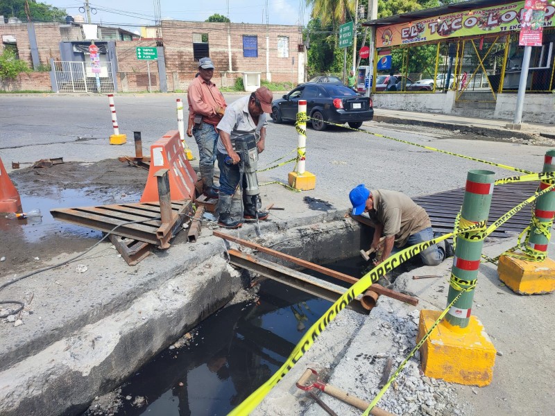 Inician reparación de alcantarilla en la 15 de Septiembre