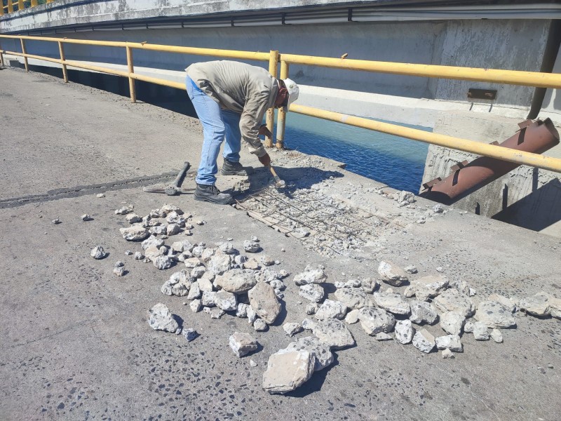 Inician reparaciones en el Puente Tampamachoco