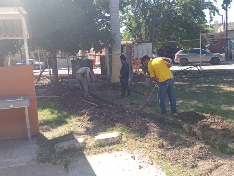 Inician reparaciones en la primaria Quetzalcóatl tras 12 días de protesta
