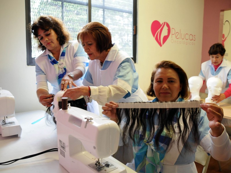 Inician taller de pelucas oncológicas