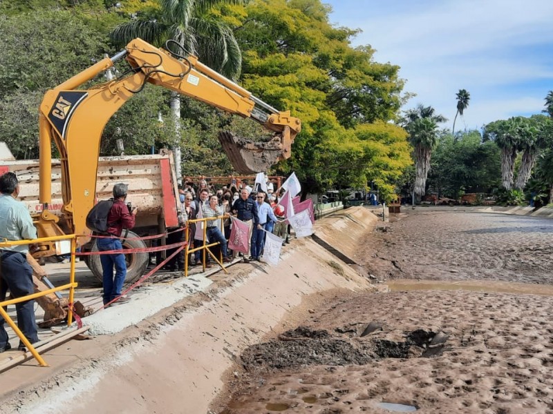 Inician trabajos de desazolve del canal presedimentador