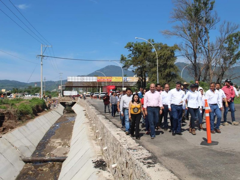 Inician trabajos de desazolve para mitigar inundaciones en Tepic