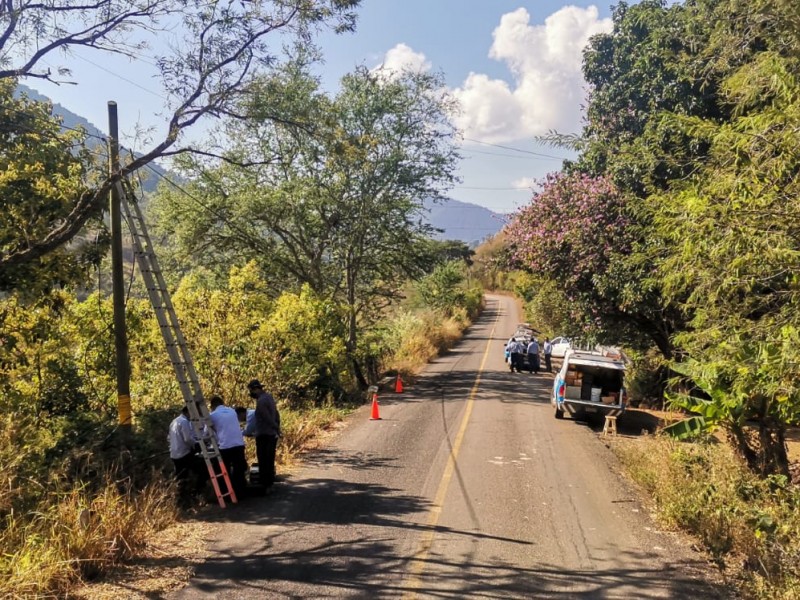 Inician trabajos de restauración en carretera Tepalcatepec-Coalcomán