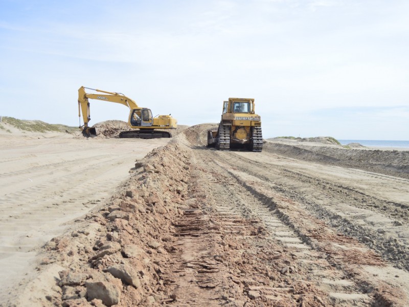 Inician trabajos en Huatabampito para construcción de nuevo malecón