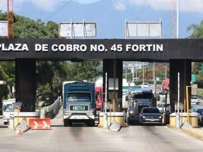 Iniciará derrumbe de la caseta de peaje de Fortín