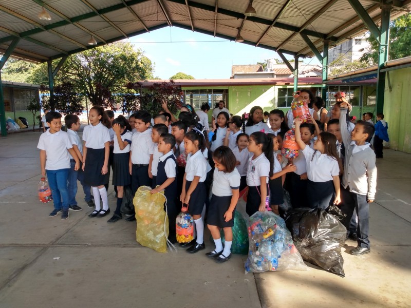 Iniciarán canje de PET por computadoras para escuelas