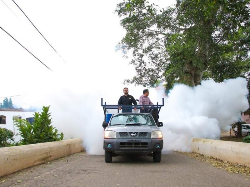 Iniciativa ciudadana de nebulización contra dengue respaldada por Sector Salud