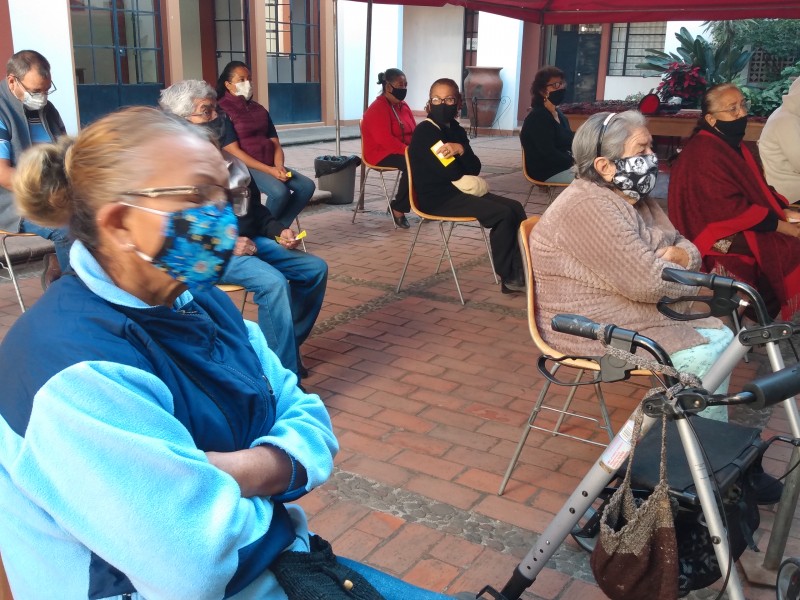 Inició campaña de lentes a bajo costo en Zamora