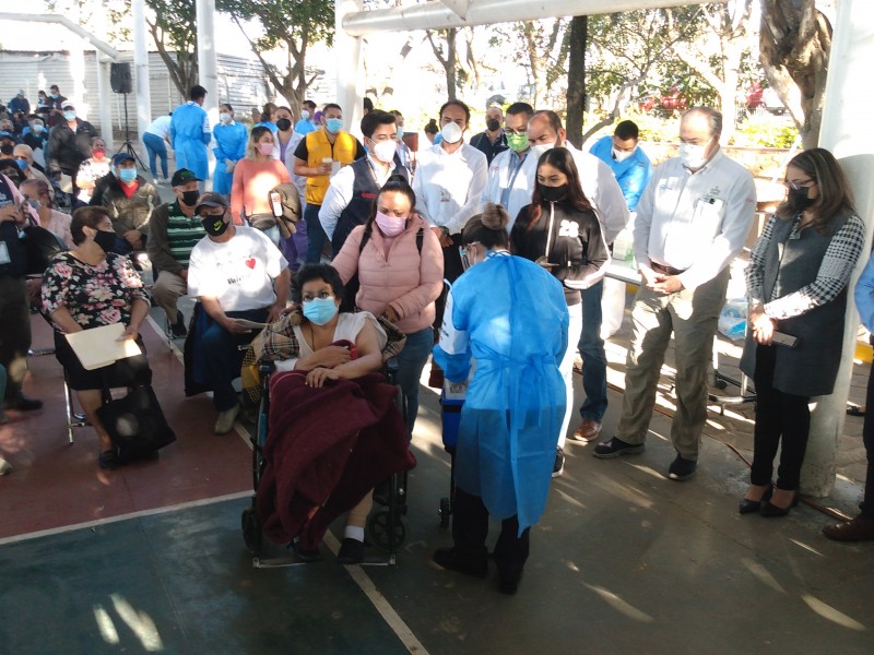 Inició de vacunación en el municipio de Tonalá