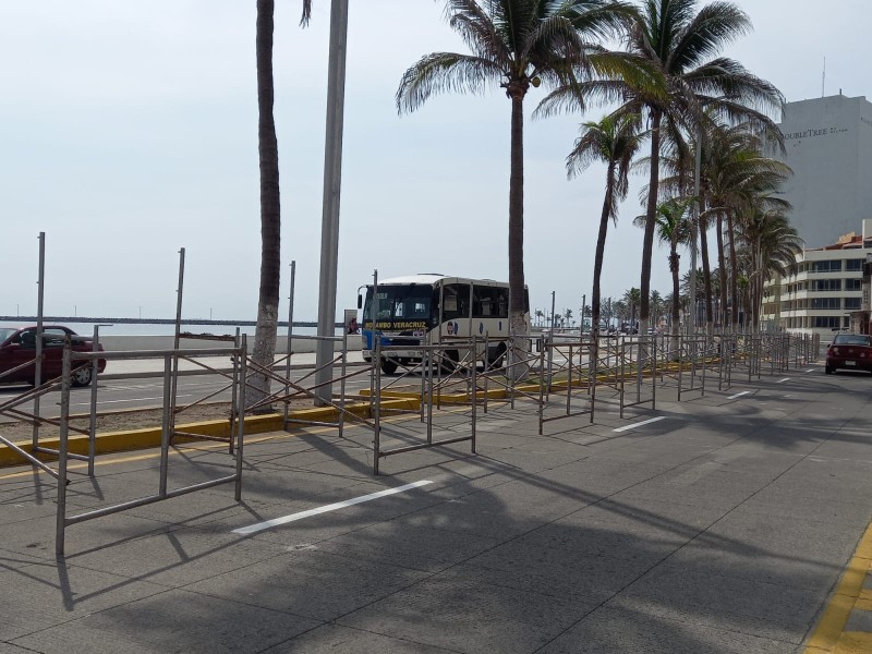 Inició la instalación de gradas para el Carnaval de Veracruz