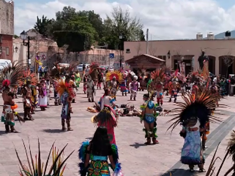 Inició la tradicional fiesta de la Santa Cruz