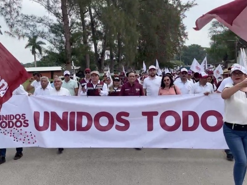 Inició recorrido Javier Velázquez en Tuxpan