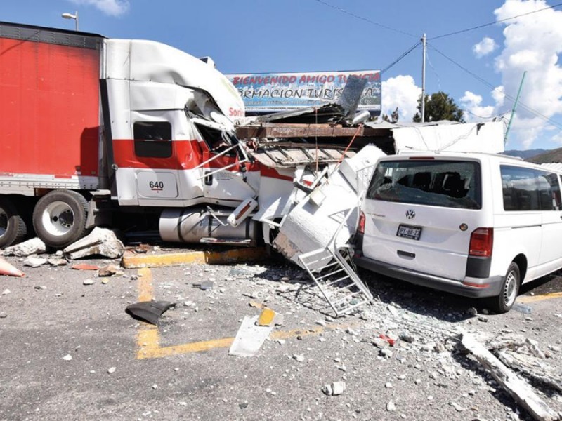 Insiste alcaldesa de Acapulco: el tráiler “iba en punto muerto”