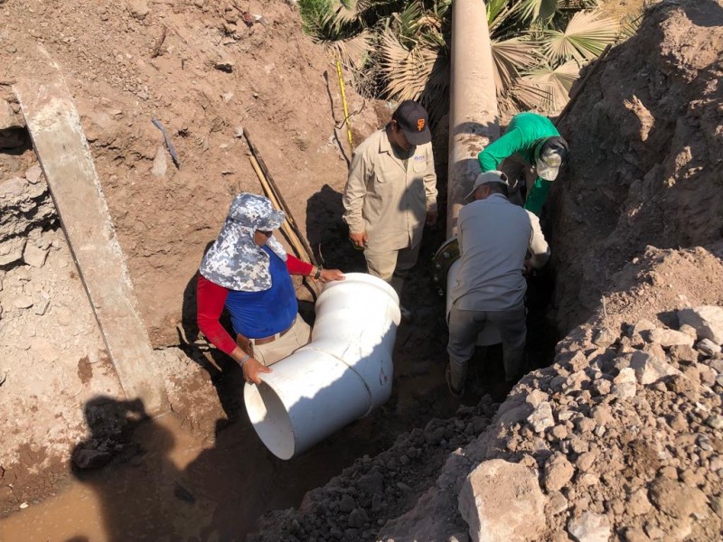 Instalan crucero en el puente del Ejido Benito Juárez