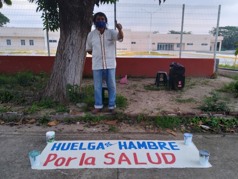 Instala El Galáctico huelga de hambre por la salud