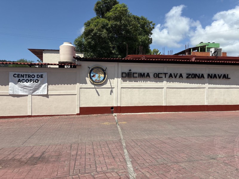 Instala Marina centro de acopio en Zihuatanejo para apoyar a damnificados