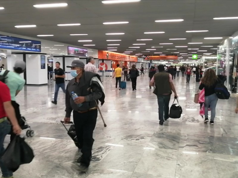 Instala Senasica filtros contra coronavirus en Aeropuerto tapatío