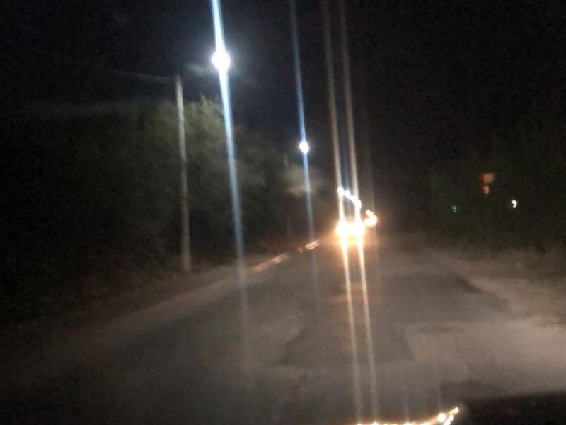 Instalan 40 lámparas en rúa que conduce al Varadero Nacional