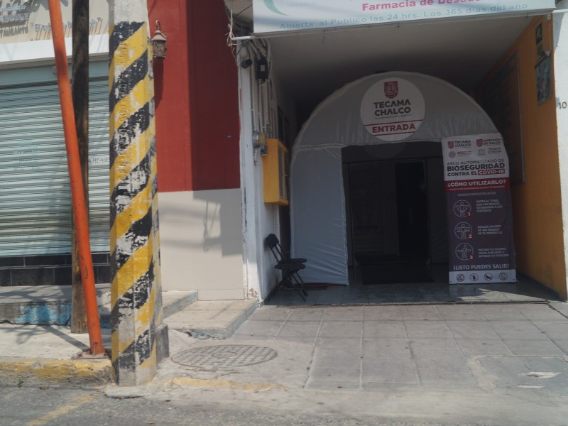 Instalan arcos sanitizadores en hospitales del municipio de Teacamachalco