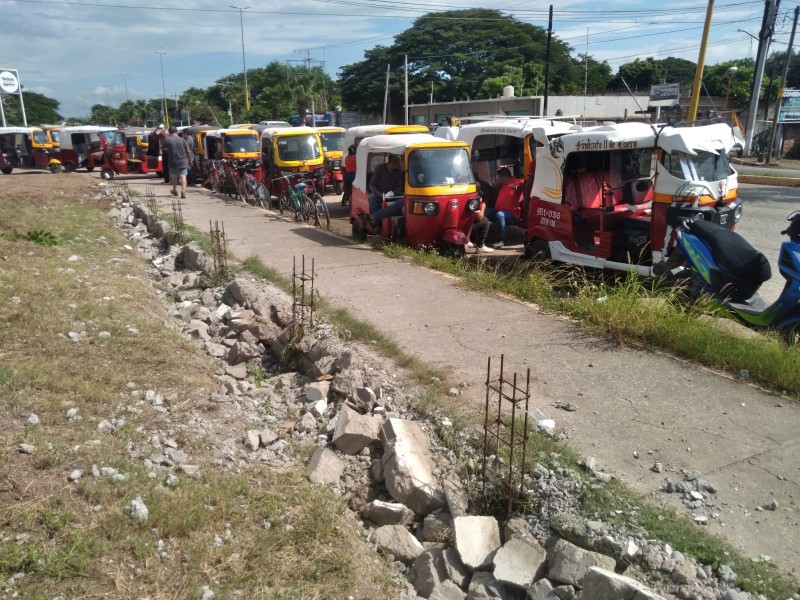 Instalan base de mototaxi en fraccionamiento Reforma de Juchitán