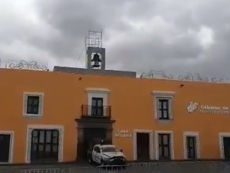 Instalan campana en Casa Aguayo para el grito de Independencia