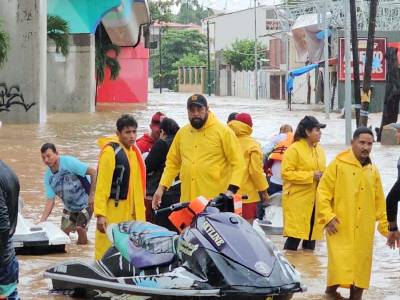 Instalan centro de acopio en Veracruz para damnificados en Acapulco