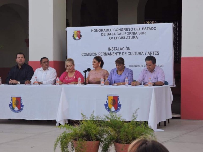 Instalan Comisión de Cultura y las Artes BCS