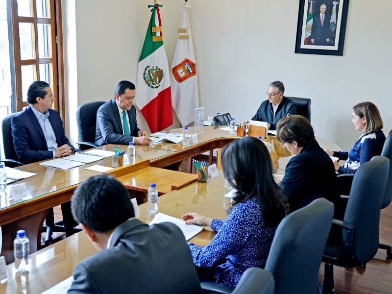 Instalan consejo de premiación de Presea Estado de México