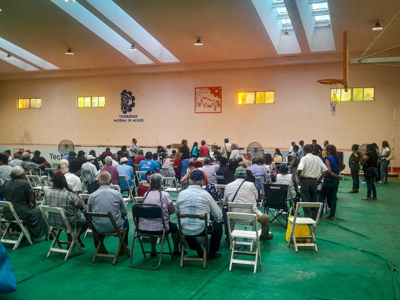 Gobierno inicia pago de bono 2025 a maestros jubilados en Juchitán