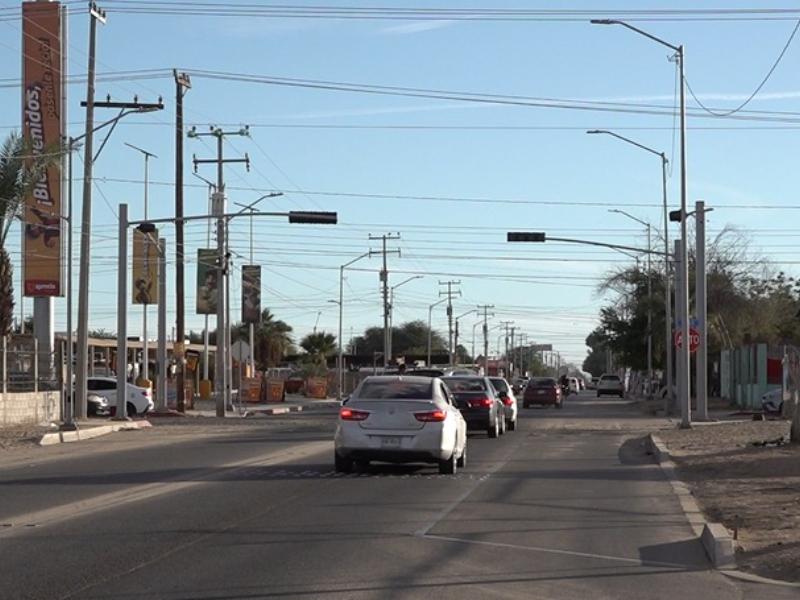 Instalan nuevo semáforo en cruce de avenida Jalisco y calle 47