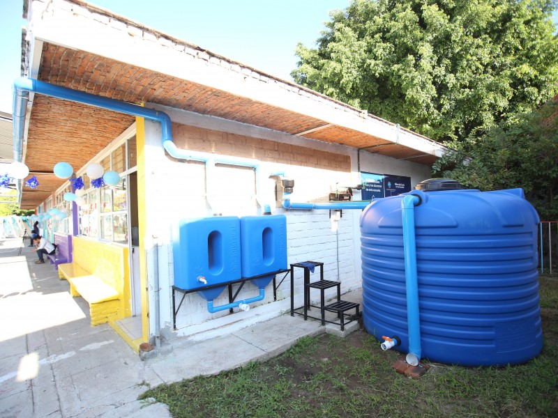 Instalan primer nido de lluvia en escuela de Guadalajara