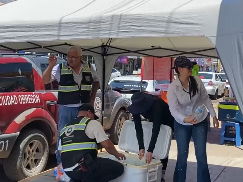 Instalan punto de hidratación por calor extremo en Obregón