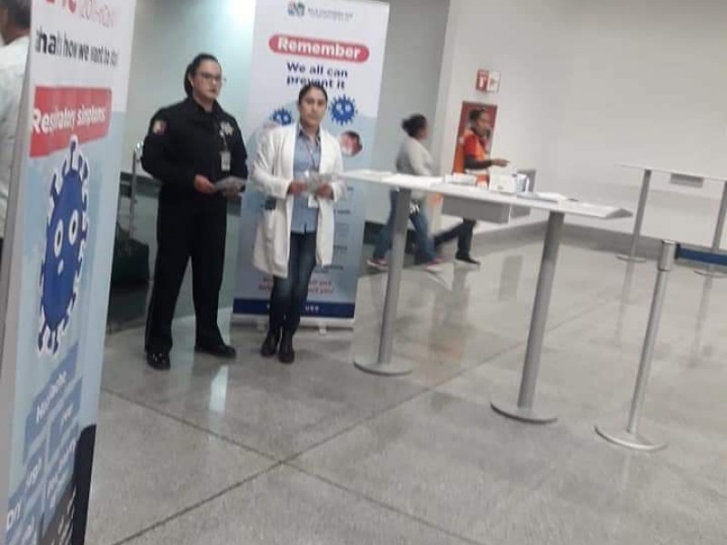 Instalan puntos de revisión sanitaria en aeropuertos de Los Cabos