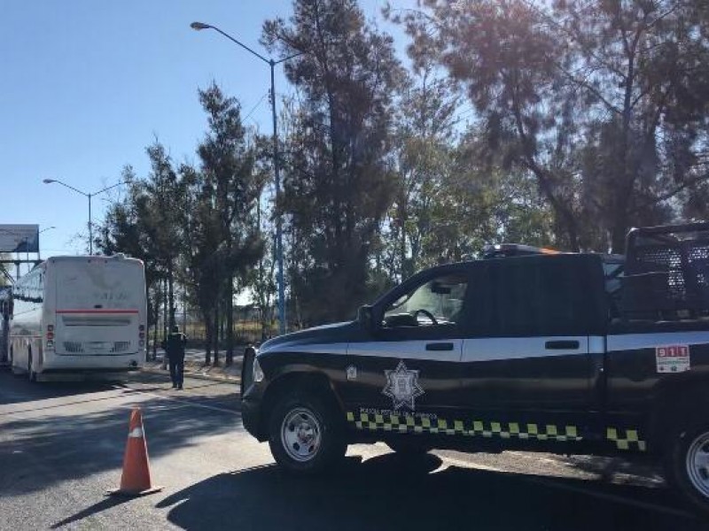 Instalan retenes para evitar llegada de manifestantes